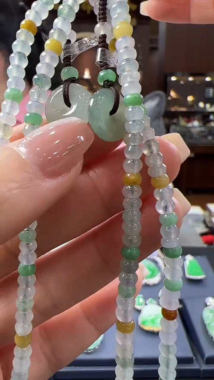 【闪购商品】翡翠挂件未镶嵌手机链（多样性发其一）