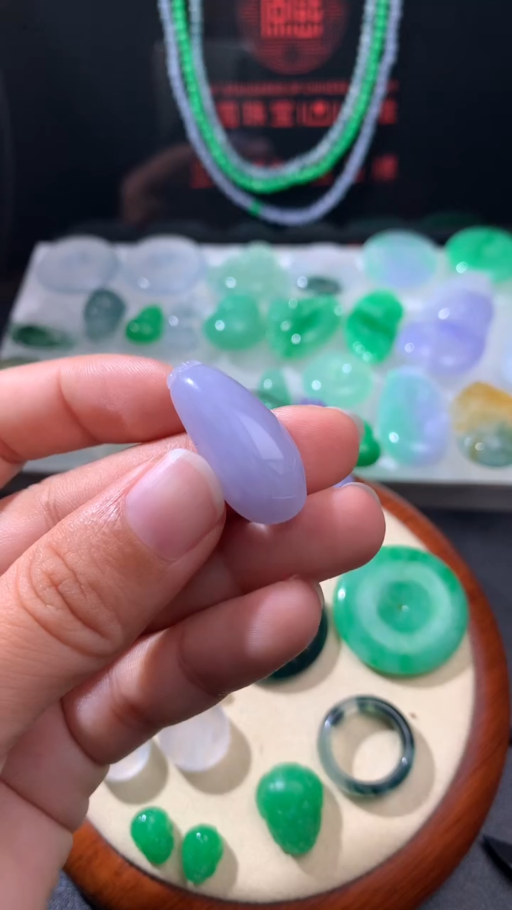 未镶嵌定制翡翠    