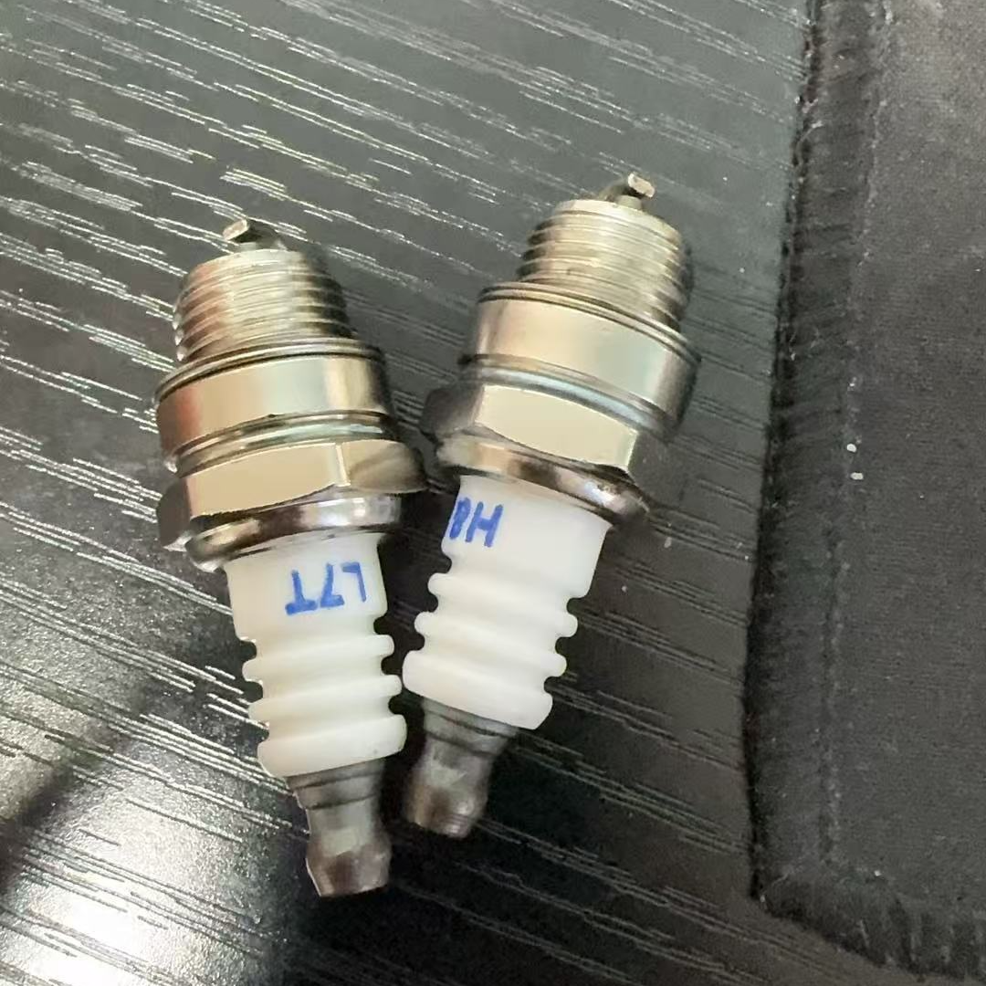 福利款汽油锯专用农机配件火花塞容易打火