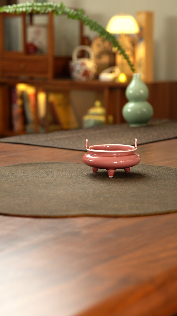 豇豆红微微釉色不匀香薰炉