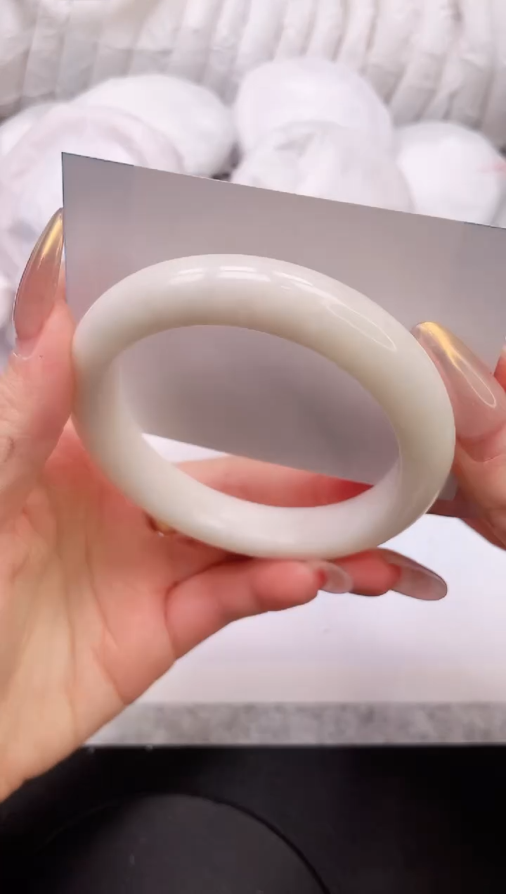 【闪购商品】和田玉手镯未镶嵌17K153-60