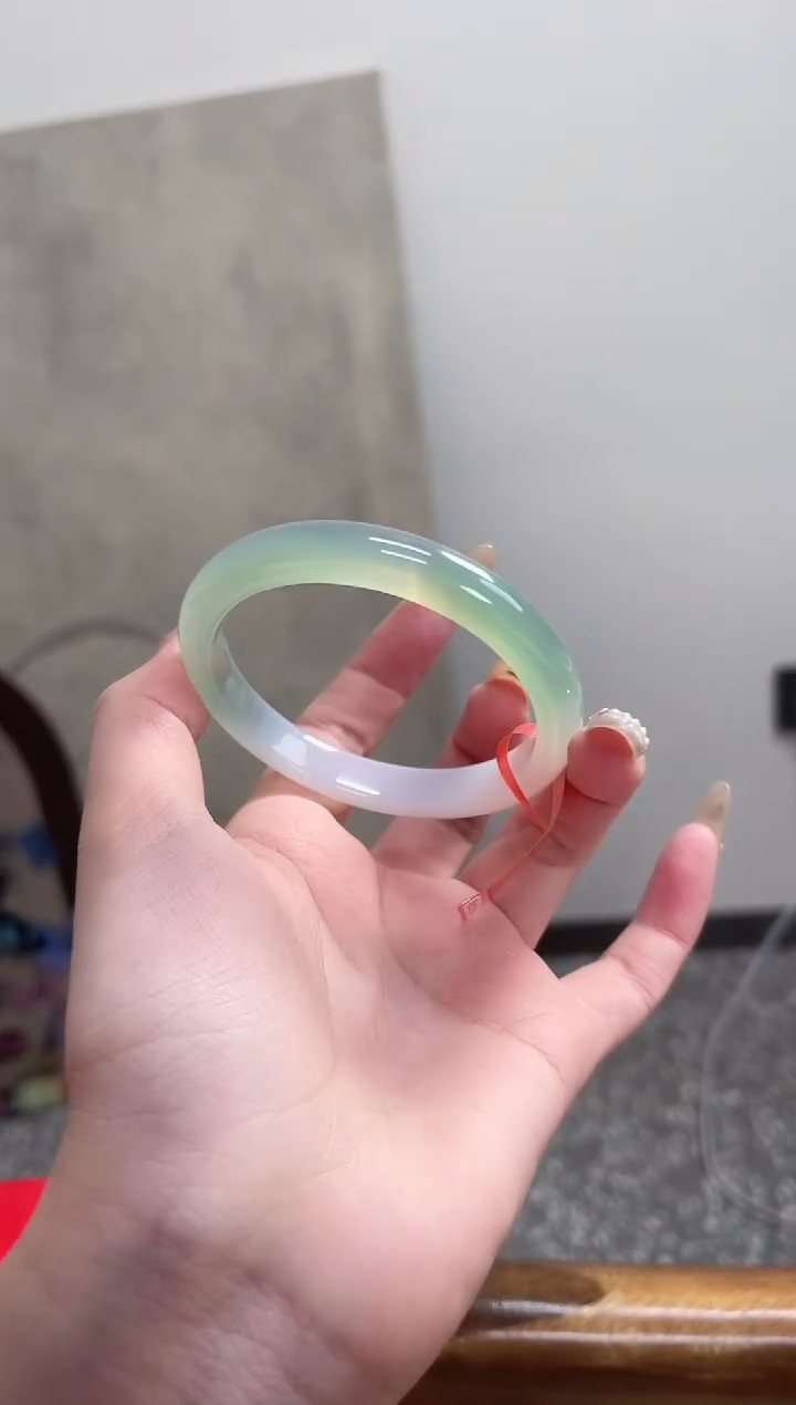 【闪购商品】玛瑙/玉髓手镯未镶嵌56圈 需要包容