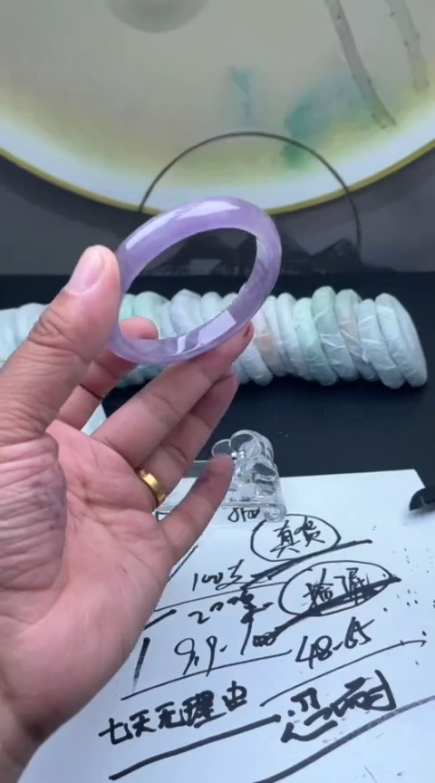 下单就是图片的手镯，放心冲！A276