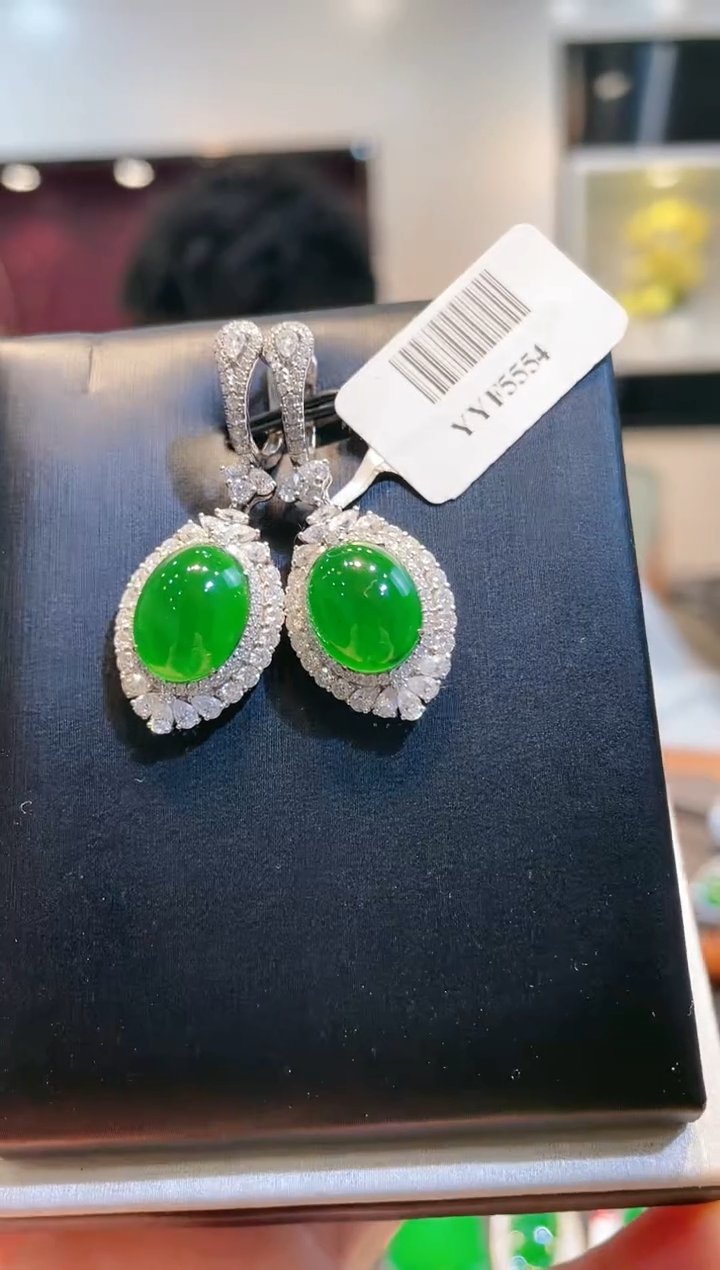 【闪购商品】翡翠颈饰18K金镶嵌A81天然A货翡翠耳饰