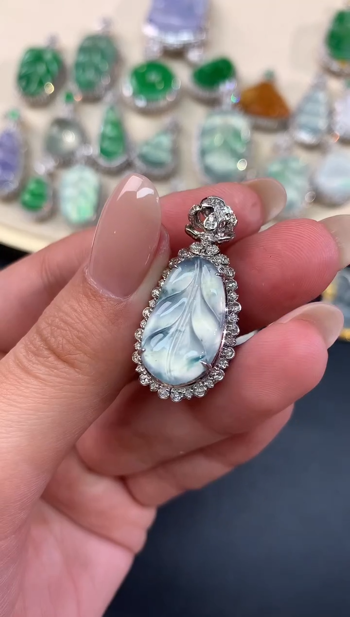 【闪购商品】翡翠吊坠(不含链)18K金镶嵌A45|13800