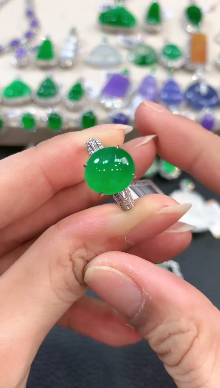 【闪购商品】翡翠戒指18K金镶嵌m52