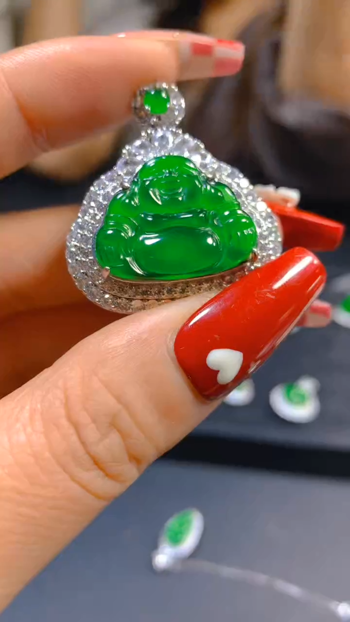 【闪购商品】翡翠吊坠(赠链)未镶嵌0615631067多样性发一