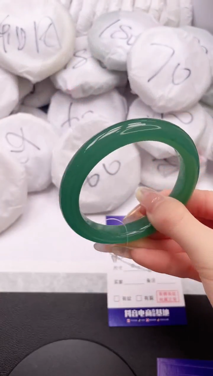 【闪购商品】石英质玉手镯未镶嵌31K115-60