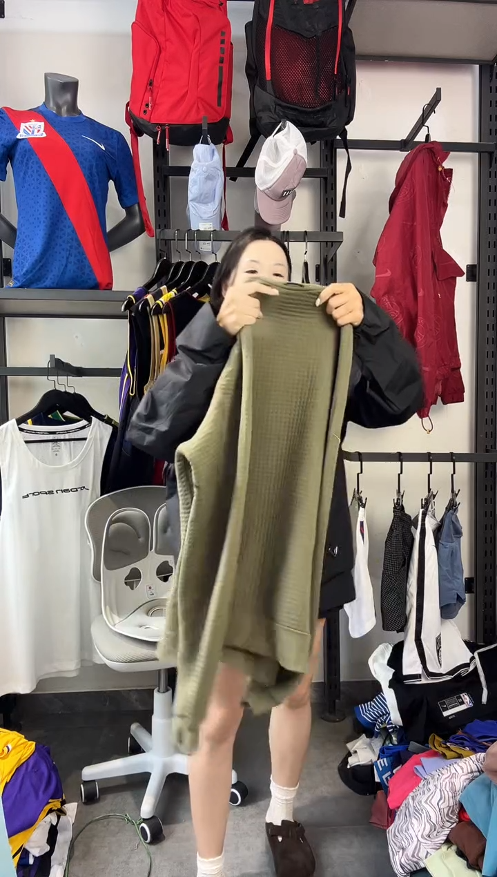 381编码 瑕疵款直播间过款为准 尺码M