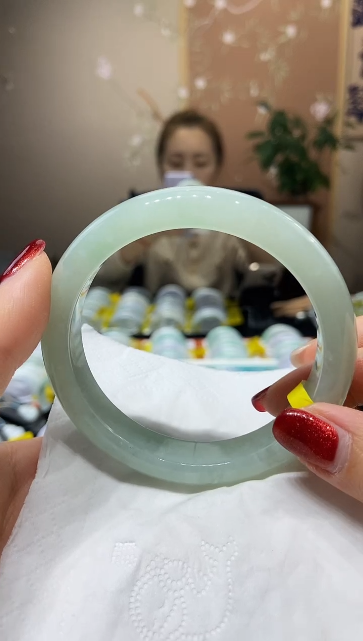 【闪购商品】翡翠手镯未镶嵌6263圈口