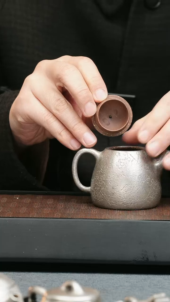 【闪购商品】紫砂茶壶五堂 银彩-秦权-梅花