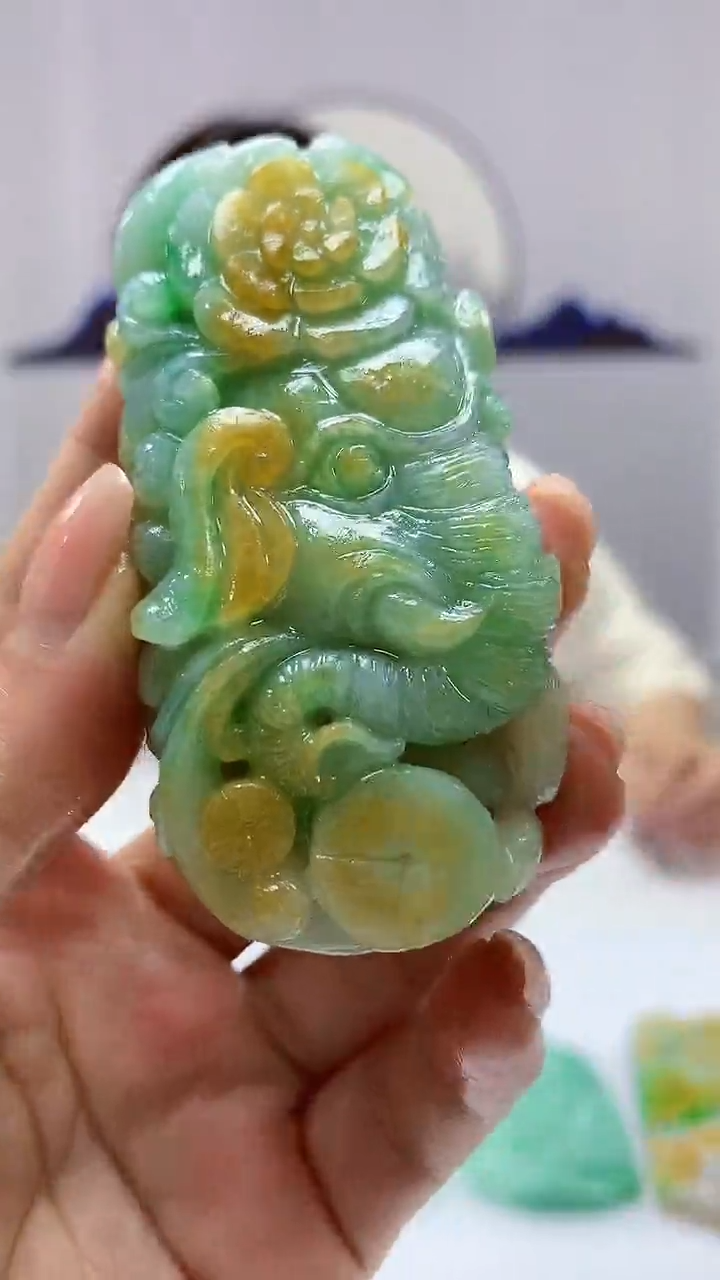 【闪购商品】定制翡翠未镶嵌4829ms-毛货挂件241
