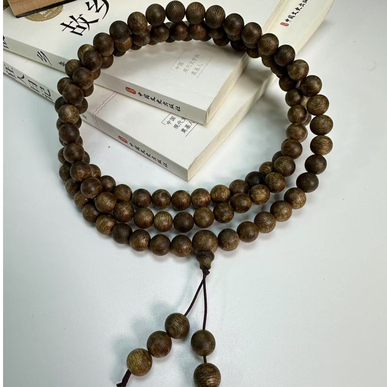 【限量大礼包】精选白棋沉香多圈 赠品花梨象棋+紫檀手持