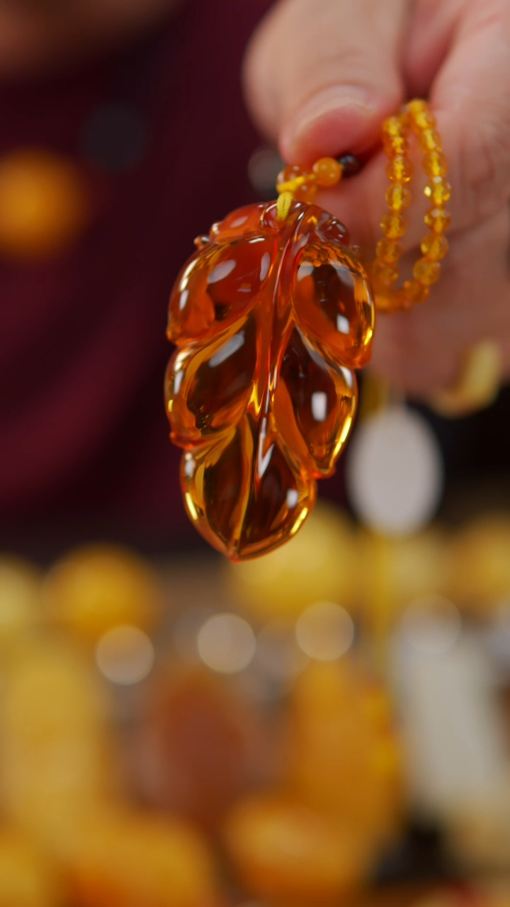 【闪购商品】蜜蜡颈饰未镶嵌红茶珀金枝玉叶23.3