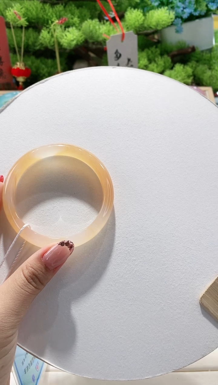 玛瑙/玉髓手镯未镶嵌74-