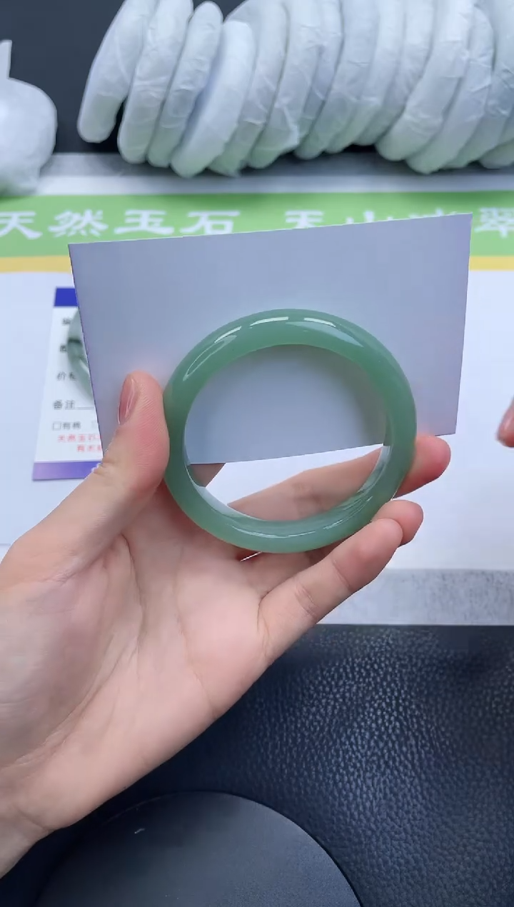 【闪购商品】石英质玉手镯未镶嵌A33-54+