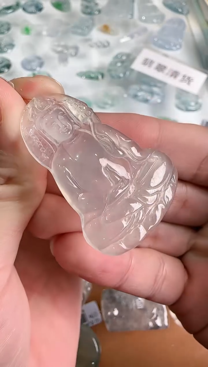 【闪购商品】翡翠吊坠(不含链)未镶嵌··