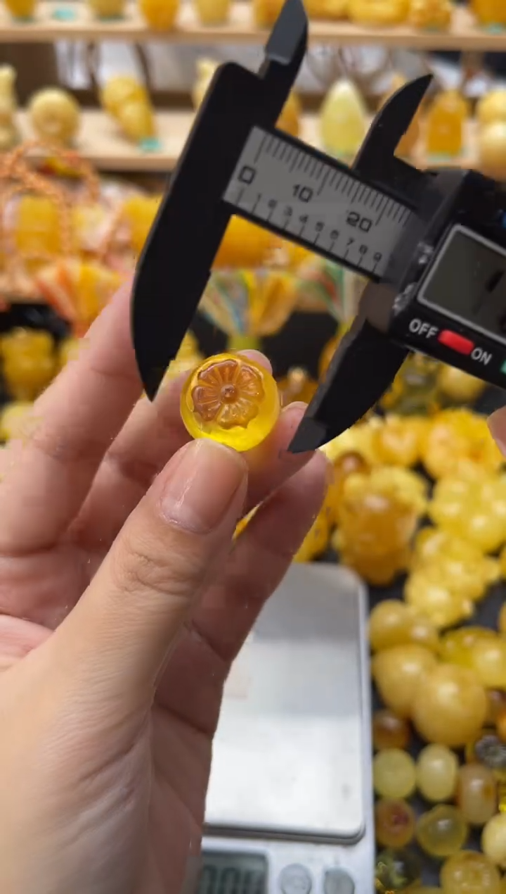 琥珀未镶嵌珠宝奇石074琥珀蜜蜡微瑕