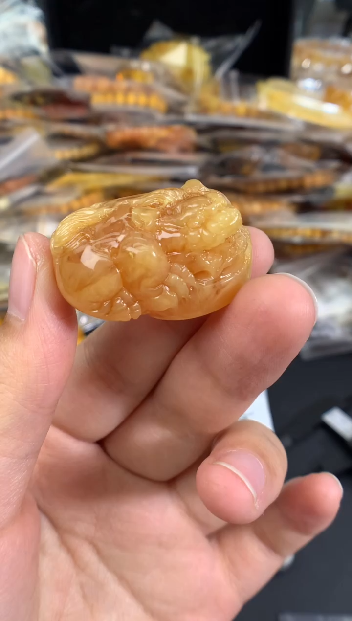 蜜蜡未镶嵌珠宝奇石1