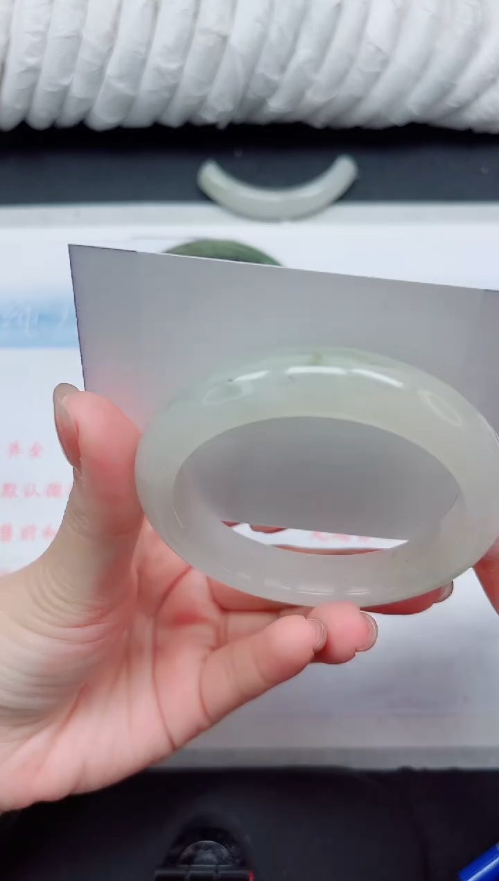 【闪购商品】石英质玉手镯未镶嵌109-56.3