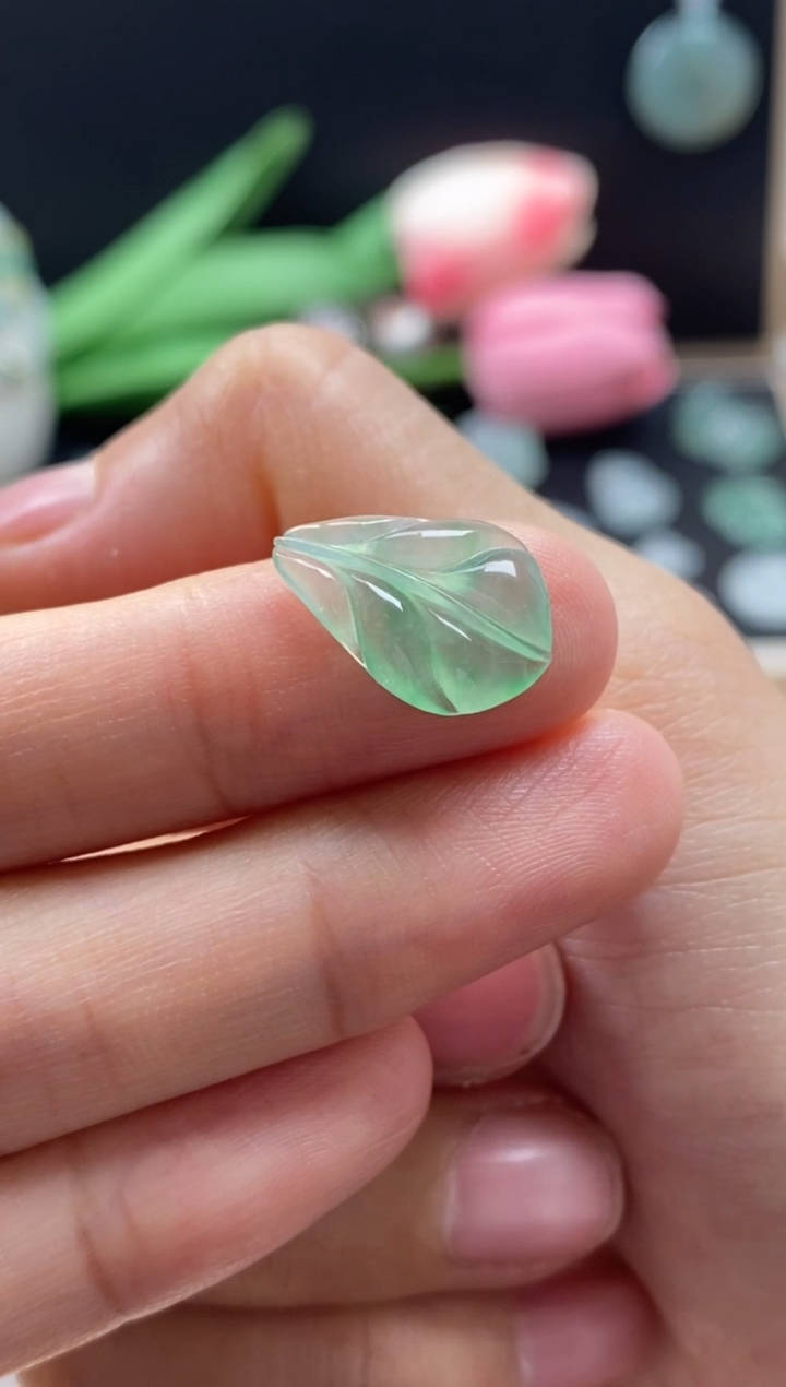 【闪购商品】翡翠颈饰未镶嵌翡翠冰晴叶子