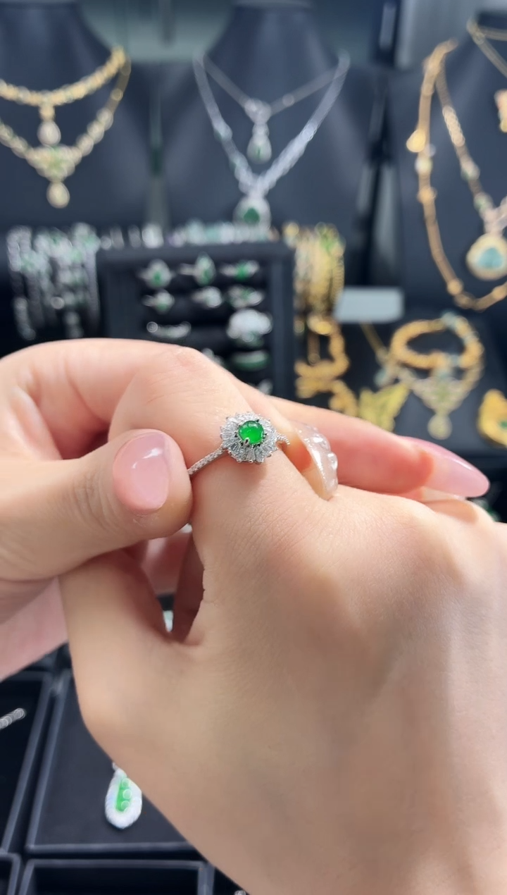 翡翠戒指未镶嵌戒指