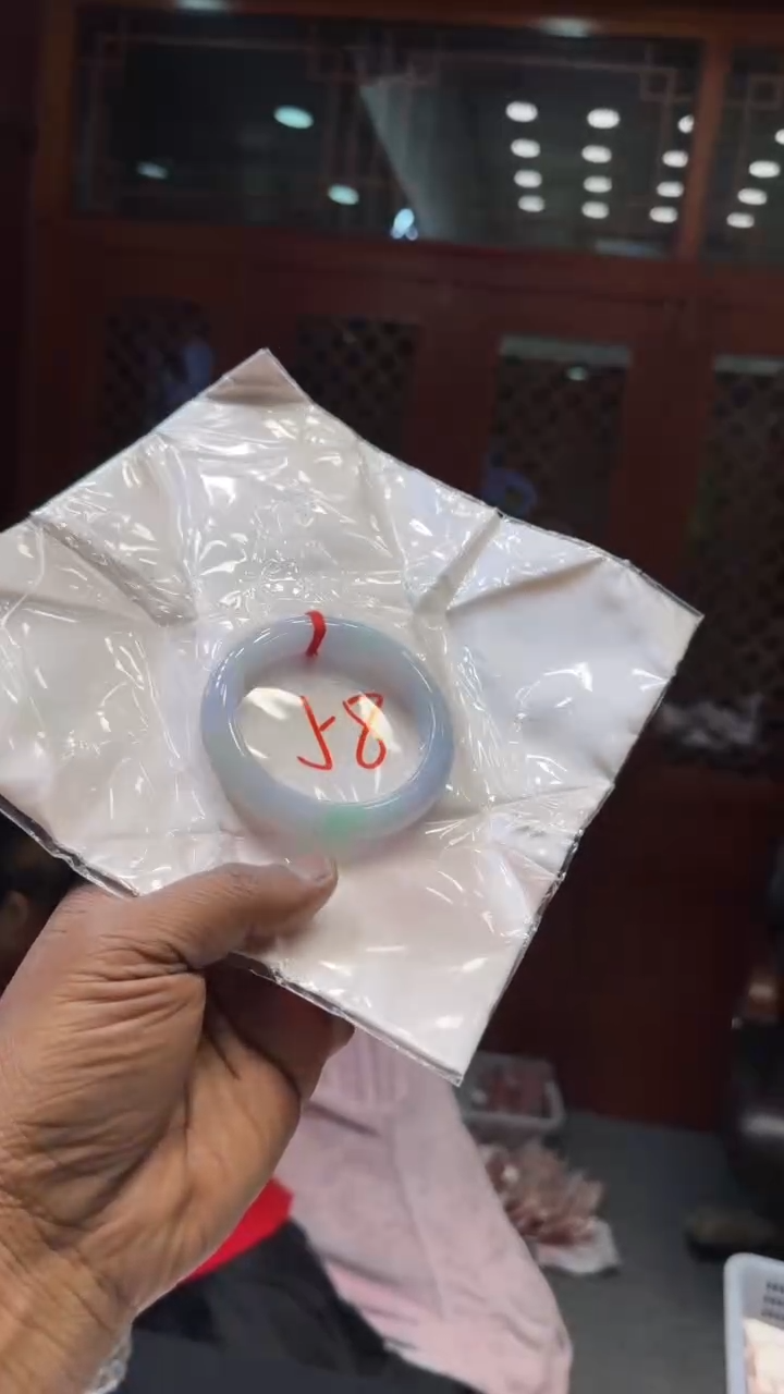 【闪购商品】翡翠手镯未镶嵌手镯