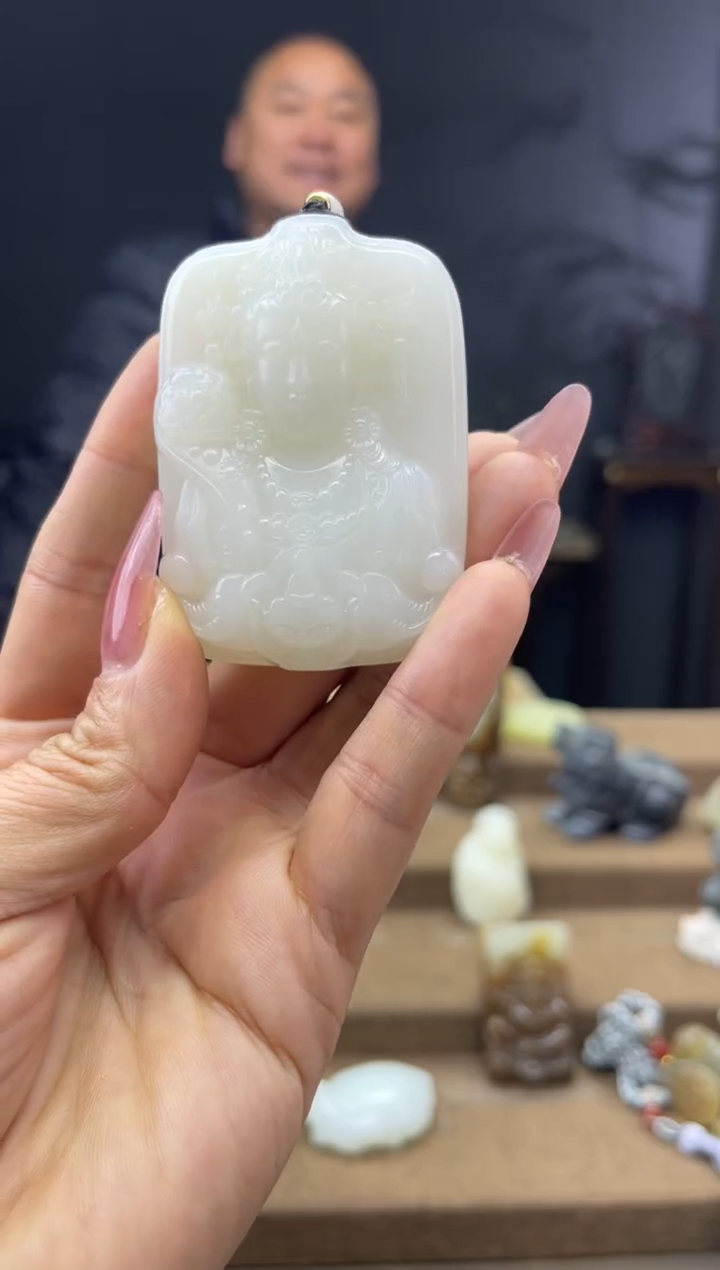 颈饰未镶嵌和田玉1