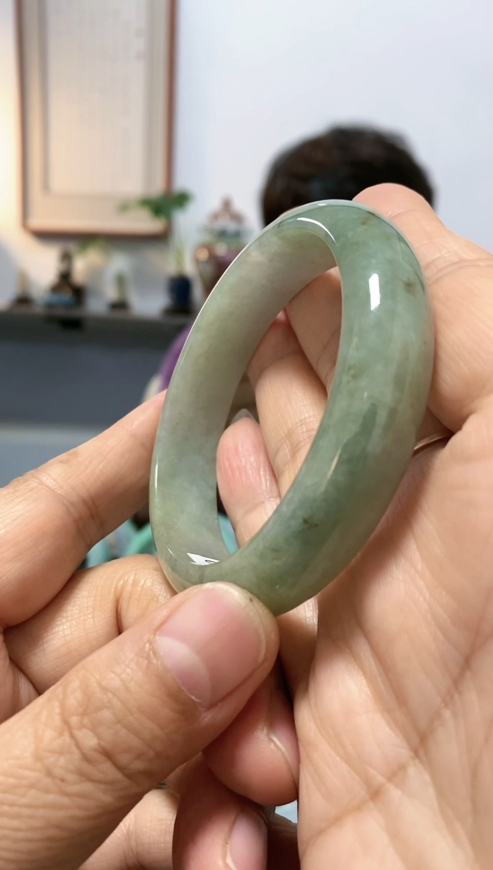 翡翠手镯未镶嵌手镯57