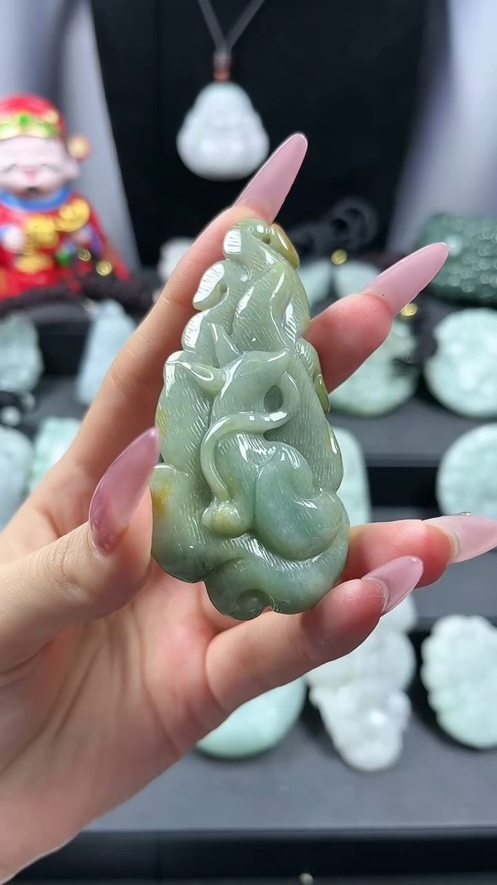 【闪购商品】翡翠颈饰未镶嵌九尾狐