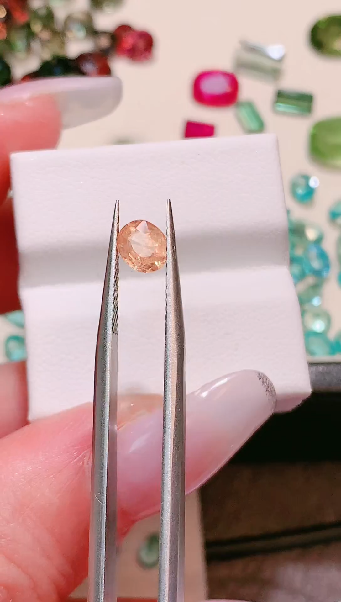 未镶嵌珠宝半成品石榴石（芬达石）0.76ct