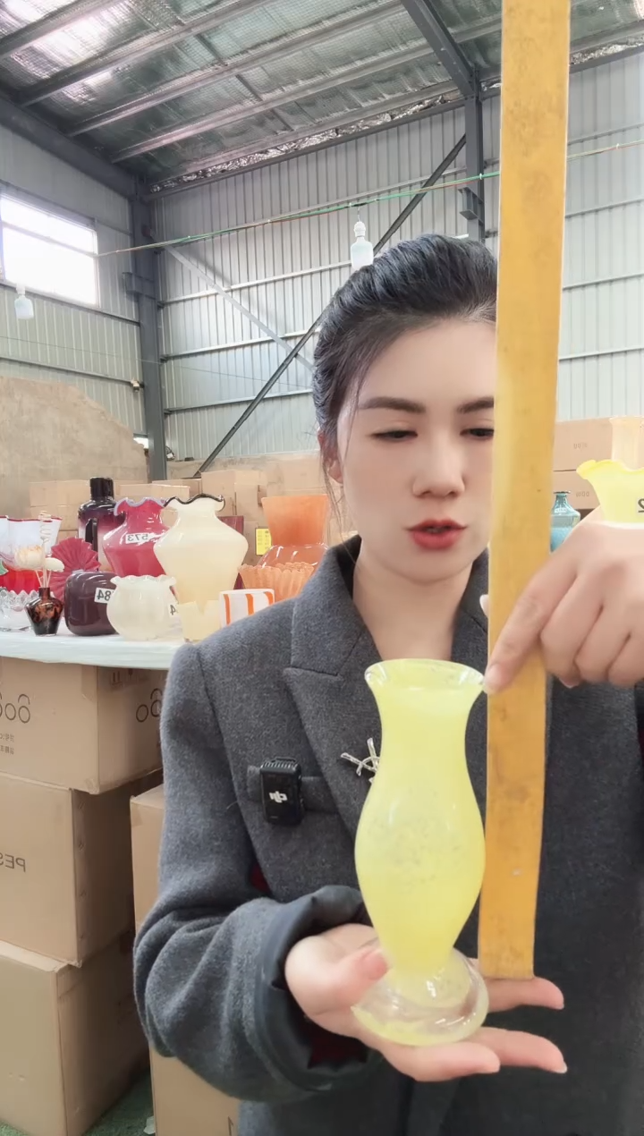 117直播玻璃花瓶