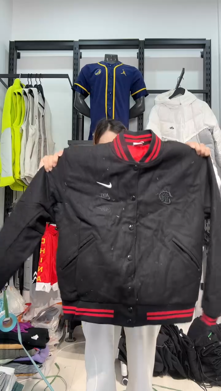 3304闪购编码 Nike/Jordan运动卫衣裤以直播间过款为准 尺码  m