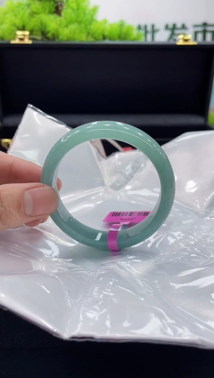 【闪购商品】翡翠手镯未镶嵌手镯