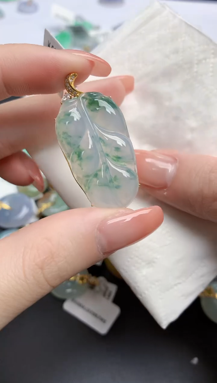 【闪购商品】翡翠颈饰18K金镶嵌天然缅甸翡翠A货
