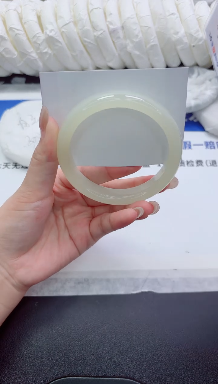 未镶嵌手镯石英质玉109-62