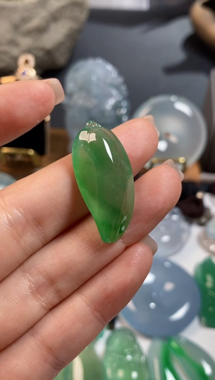 【闪购商品】翡翠颈饰未镶嵌翡翠福瓜吊坠