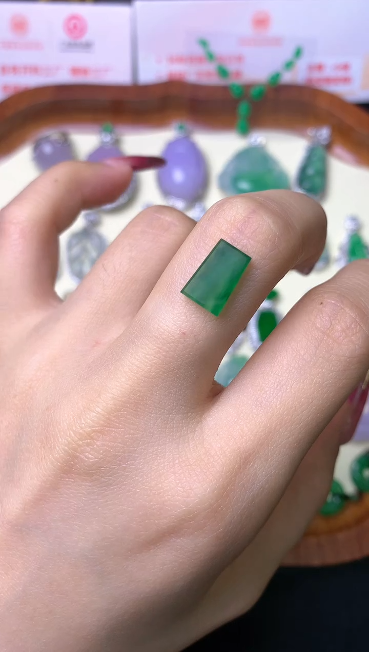 【闪购商品】定制翡翠未镶嵌裸石（镶嵌定制）