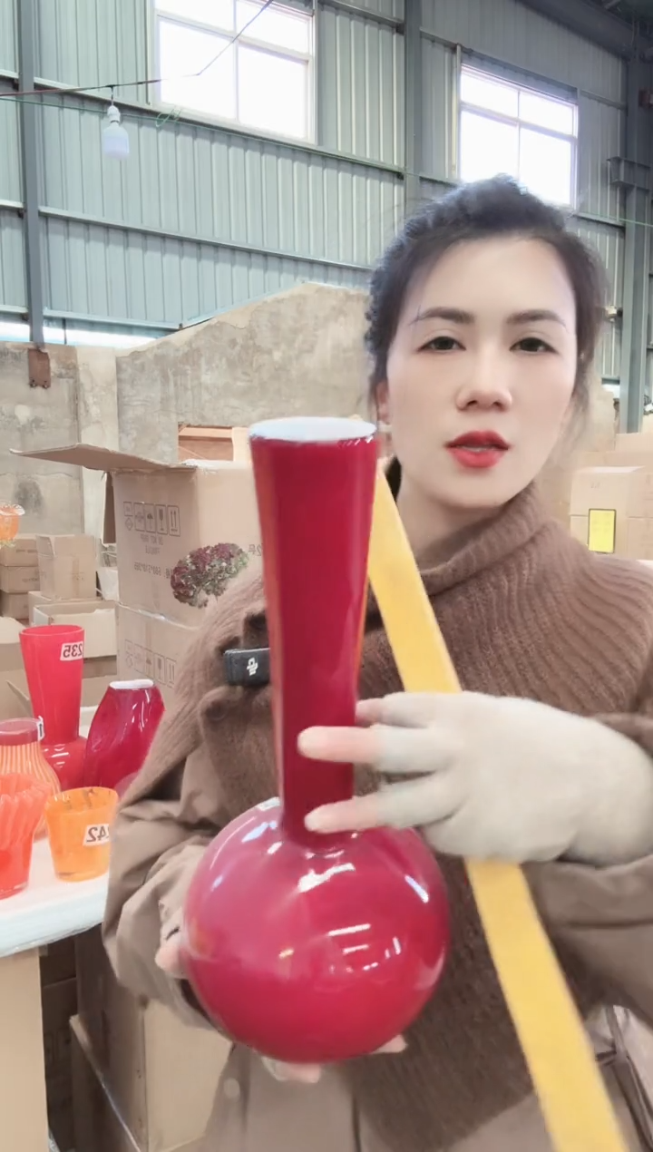 126直播玻璃花瓶