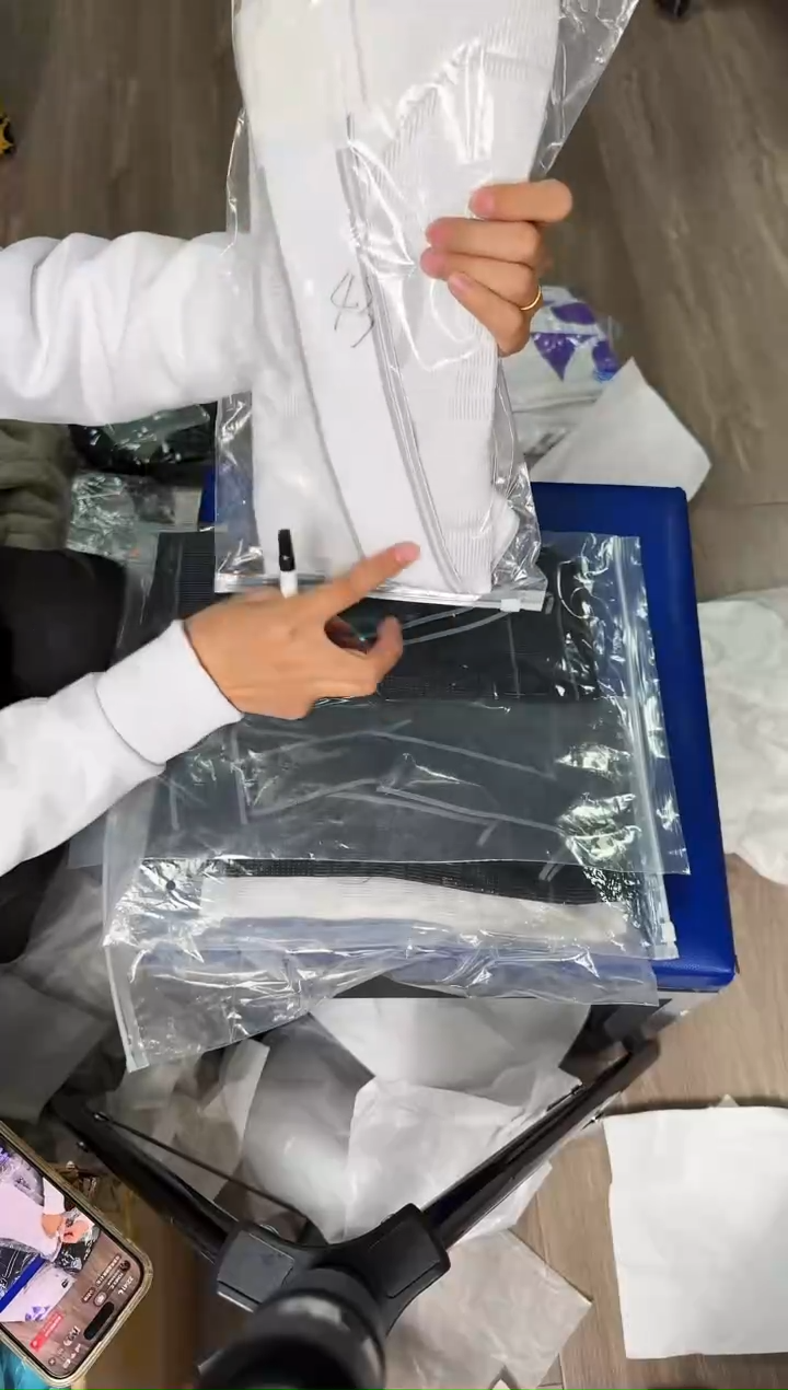 YONEX尤尼克斯正品微瑕  72  白色护膝M