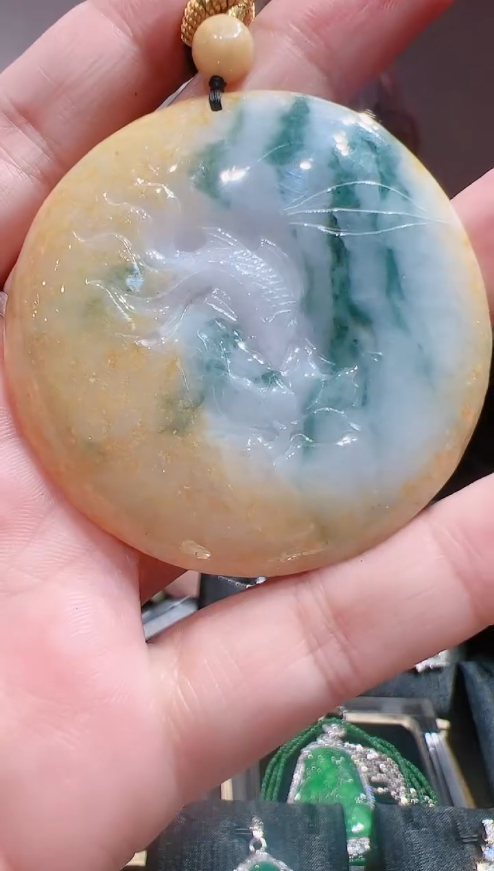 【闪购商品】翡翠颈饰未镶嵌202521039