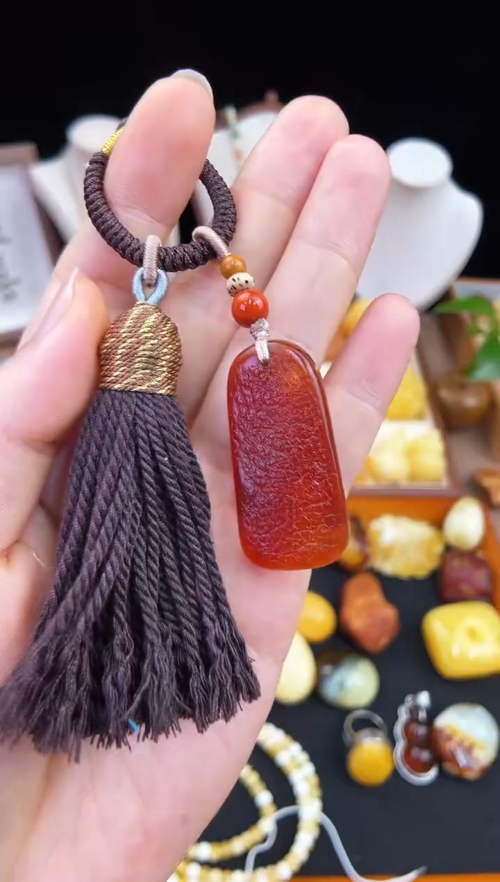 琥珀未镶嵌珠宝奇石柒月