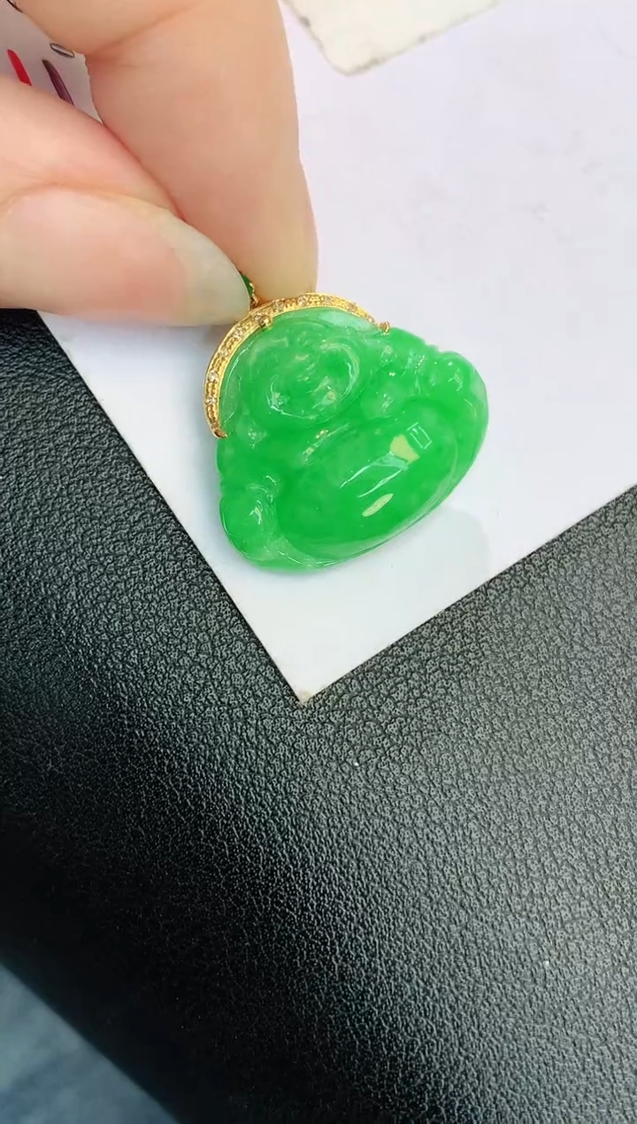 颈饰18K金镶嵌翡翠赠礼盒证书 珍珍