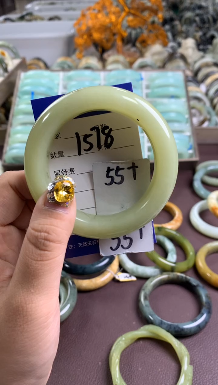 【闪购商品】蛇纹石玉手镯未镶嵌1578