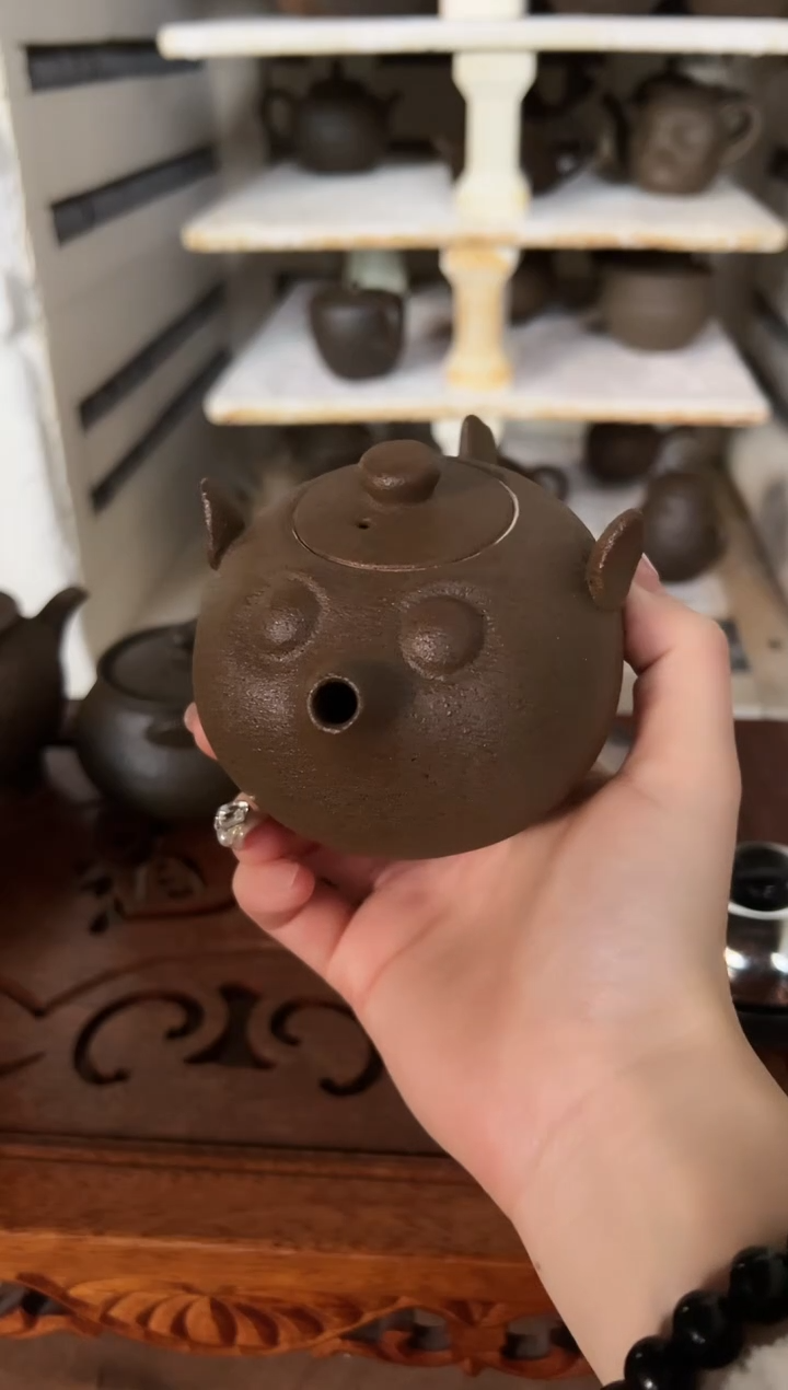 【闪购商品】冰碛岩陶制手工河豚猪猪壶 微瑕