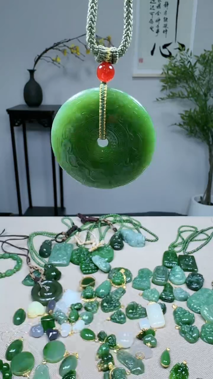 未镶嵌和田玉挂件1