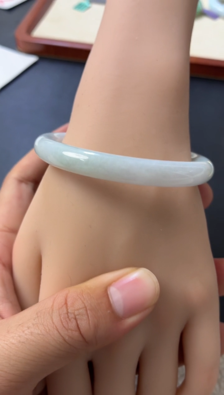 未镶嵌手镯翡翠15号  圆条  57-58圈口