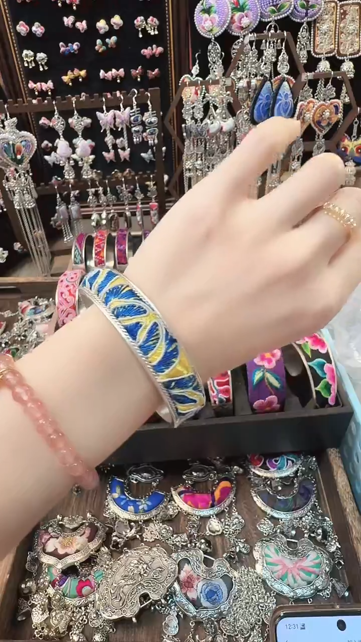 织绣 云织谣民族风精美饰品  531