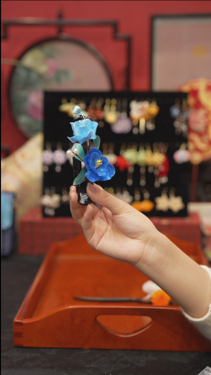 刺绣非遗手工绒花饰品