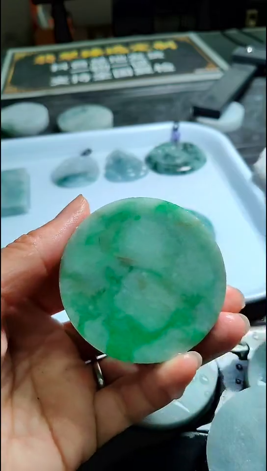 未镶嵌定制翡翠缅甸天然A货翡翠片料定制